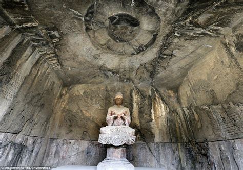 A Montanha Longmen, um Oásis de Beleza Natural e História Ancestral!